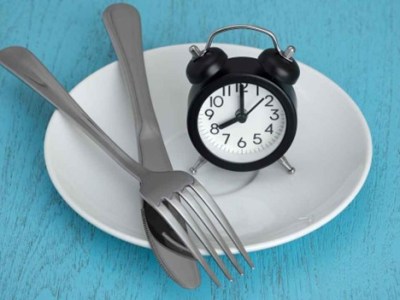 Puasa untuk Pasien Autoimun: Antara Risiko dan Manfaat Berdasarkan Bukti Ilmiah&nbsp;Terkini